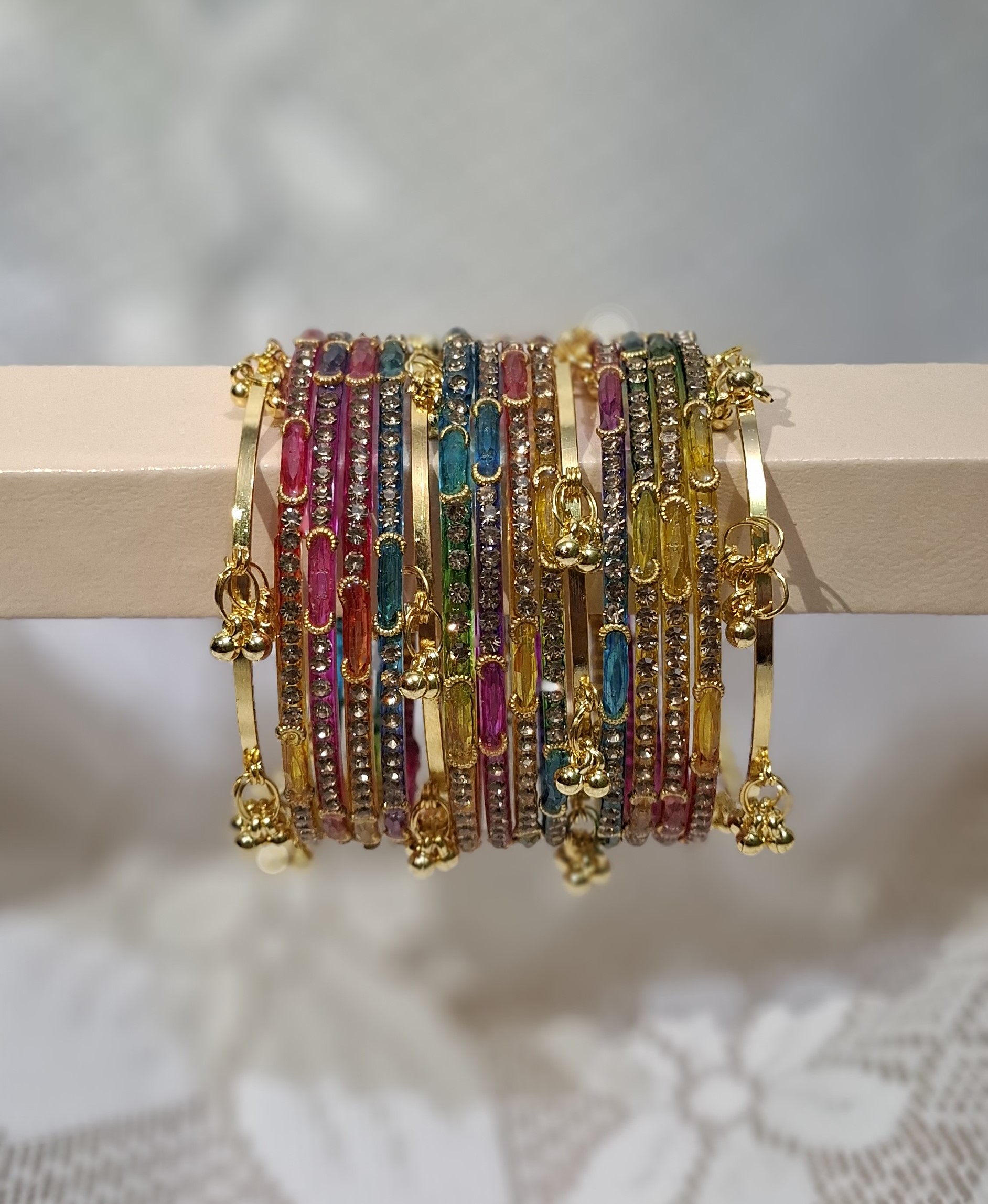 Premium 16Pcs Bangle Set (1 Dozen Dadi Ma & 4Pcs Kashmir)