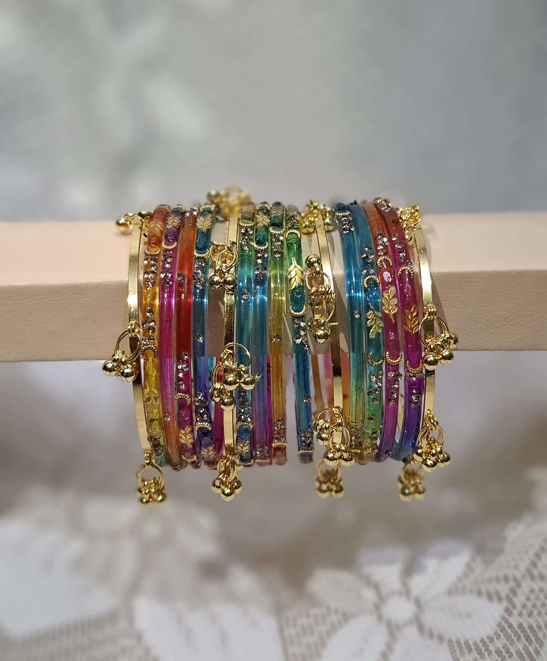 Elegant 16Pcs Glass Bangle Set (12 Leaf Design+ 4 Kashmir)