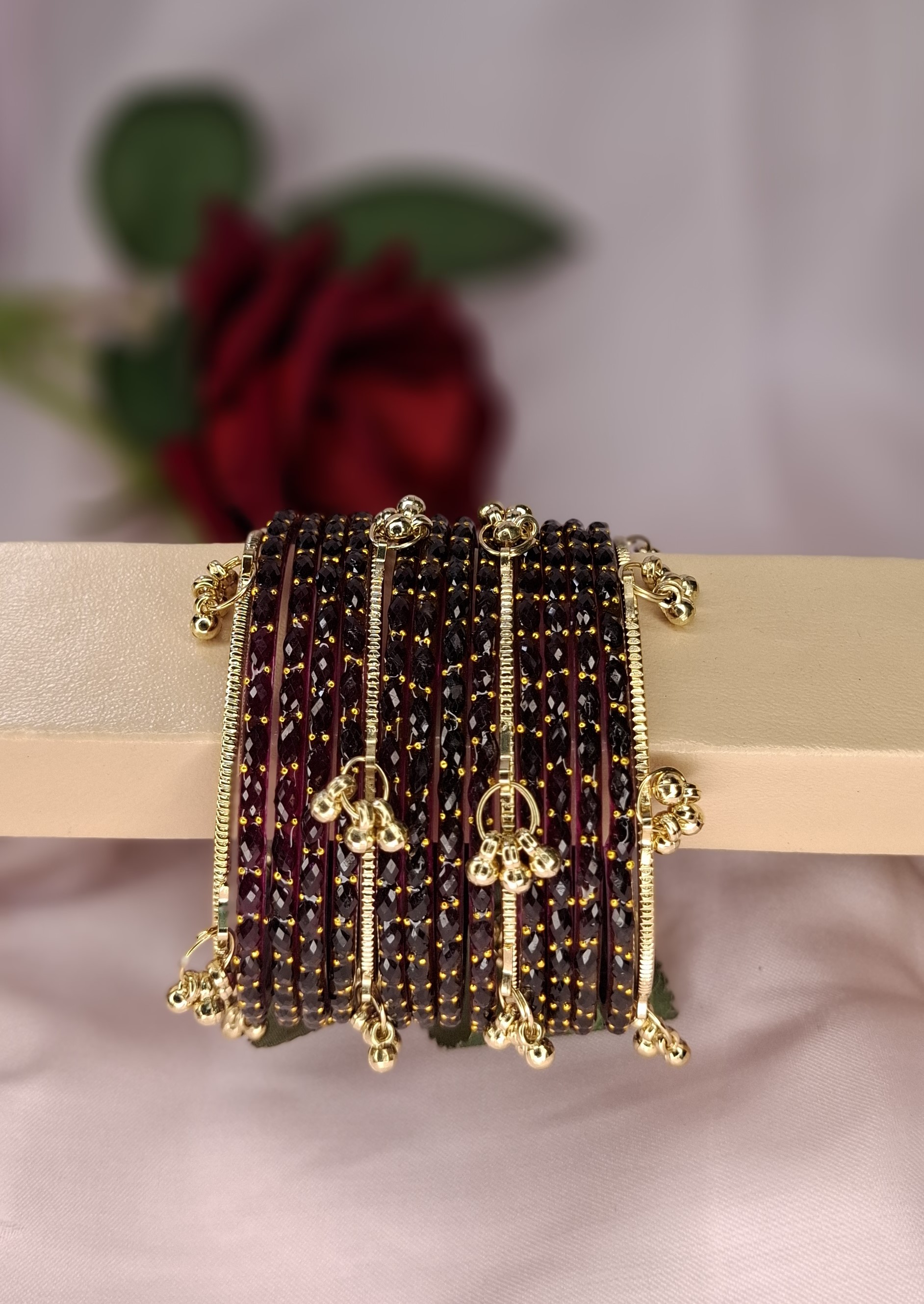 Premium 16Pcs Bangle Set (1 Dozen Dadi Ma & 4Pcs Kashmir)