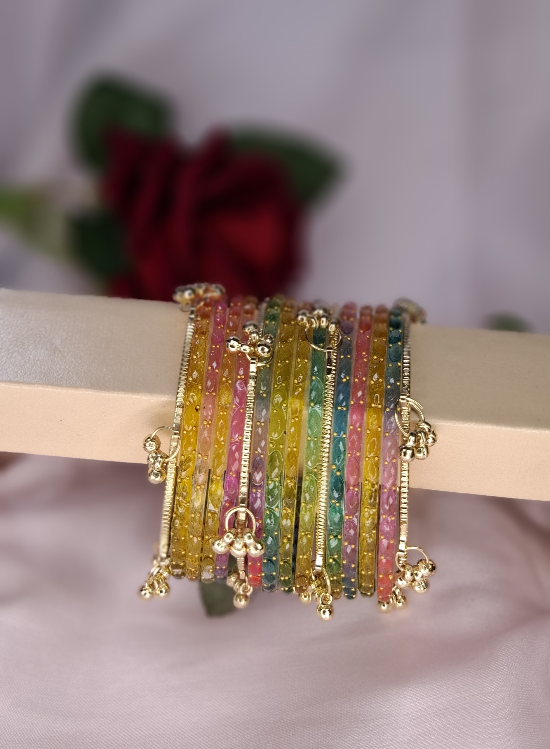Kashmiri and Dadi Ma Glass Bangle Combo (৪ পিস কাশ্মীরি এবং ১ ডজন দাদি মা)
